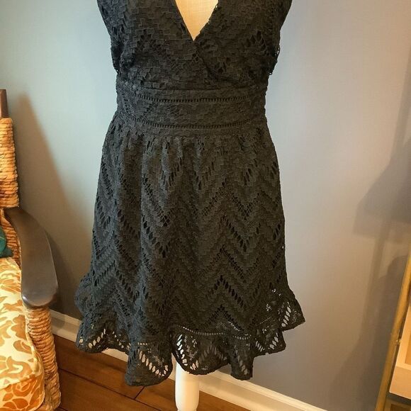 Sugar + Lips Black Eyelet Lace Dress 👗 - Picture 3 of 7